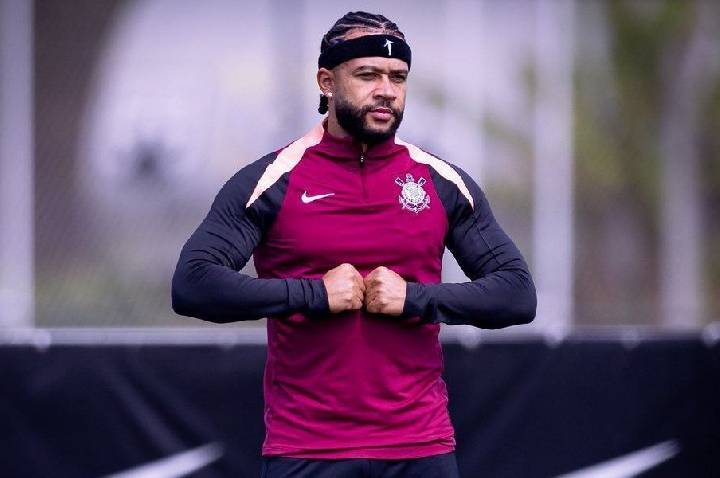 Contrato entre Corinthians e Memphis tem “cláusula antipolítica”; entenda
