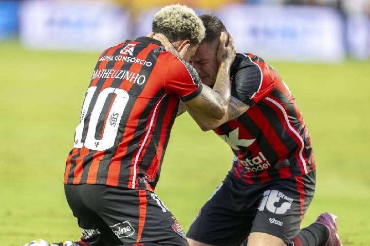 Copa do Nordeste: Vitória vira contra o Fortaleza e sai na frente na final