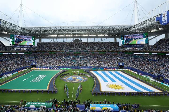 Copa: saiba por que a bandeira da Arábia Saudita não pode tocar no gramado