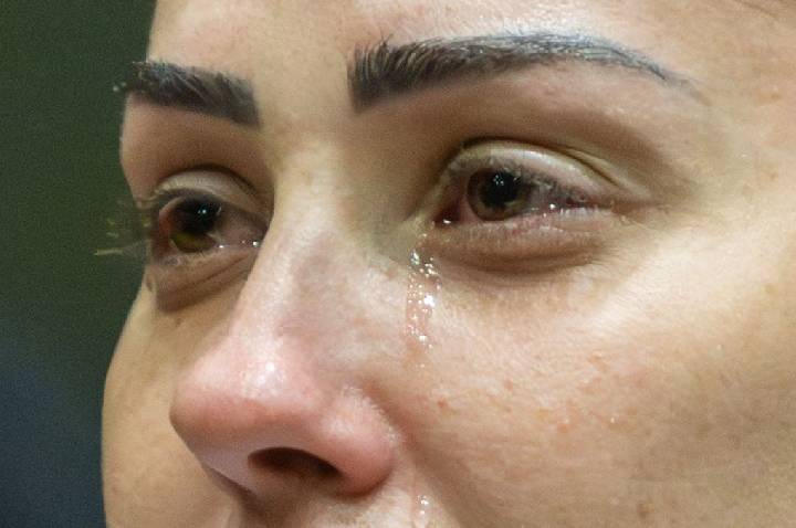 Coração, beijo e lágrimas: veja reação de Monique Medeiros após sentença