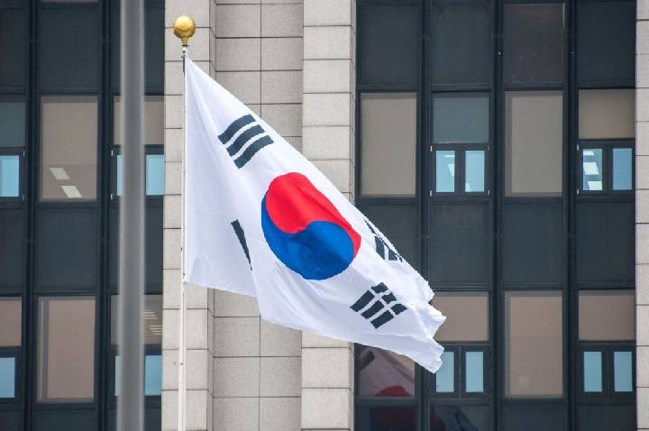 Coreia do Sul diz que vai investigar incêndio em navio no Estreito de Ormuz