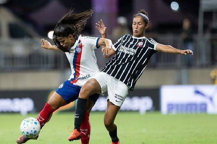 Corinthians bate o Bahia e abre vantagem na semi do Brasileirão feminino