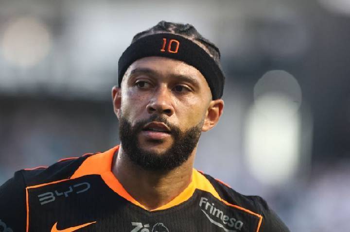 Corinthians: com transferban, CBF libera registro de contrato de Memphis