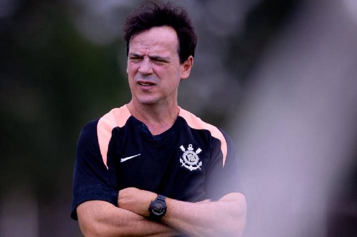 Corinthians desembarca para pegar o Estudiantes com desfalque de peso