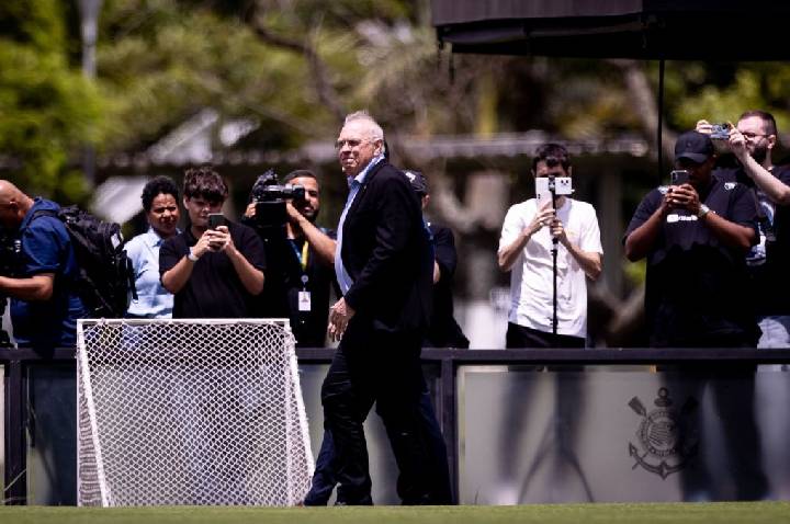 Corinthians: prazo apertado para cumprir meta de vendas