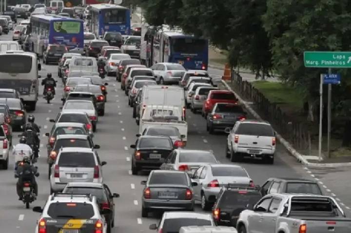 Corpus Christi: Mais de 20 milhões de veículos devem lotar estradas de SP