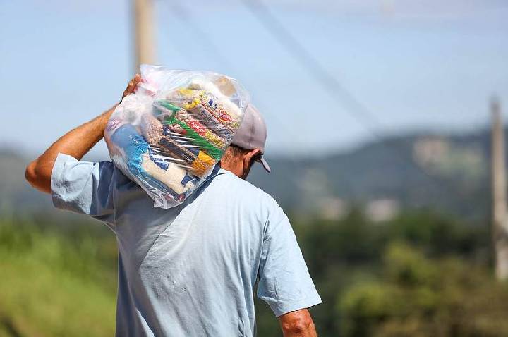 Custo da cesta básica cai em 25 capitais do Brasil em agosto ante julho