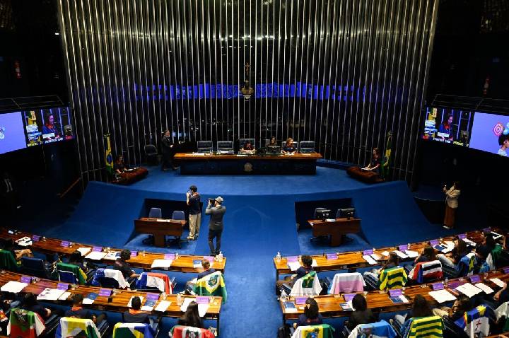 Datafolha: disputa pelo Senado em MG tem empate entre 5 candidatos