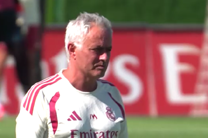 De volta ao Real Madrid, Mourinho adota rigor e impõe regras ao elenco