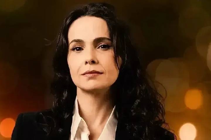 Débora Falabella reage à volta de “Avenida Brasil”: “Me chama de senhora”