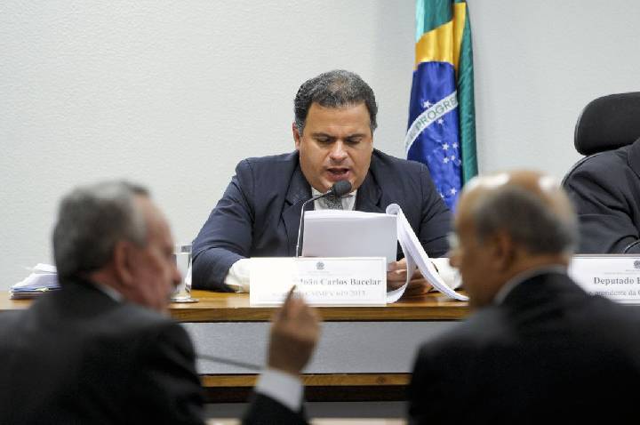 Deputado faz acordo com PGR e devolverá R$ 1,3 milhão aos cofres da União