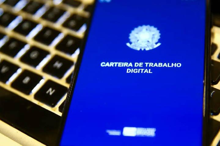 Desemprego atinge 5,3%, a menor taxa desde 2012 para o trimestre até agosto