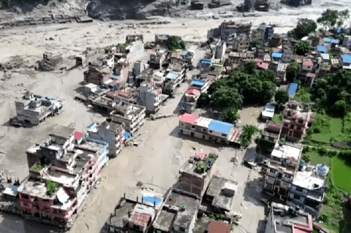 Deslizamento forma novo lago perto da fronteira entre China e Nepal