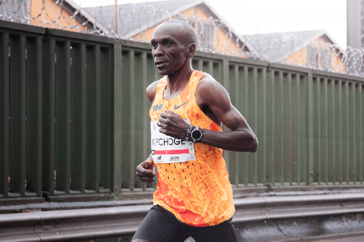 Dez anos após ouro, Kipchoge volta ao Brasil com o WATCH GT Runner 2