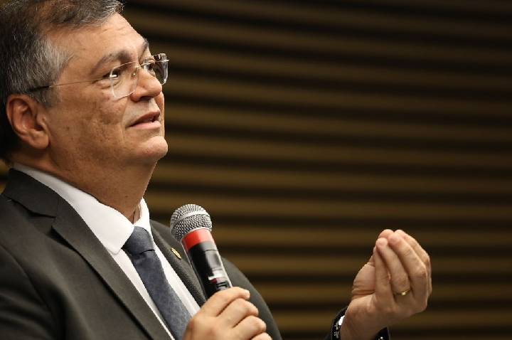 Dino determina plano emergencial de reestruturação da CVM