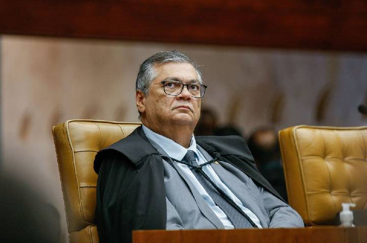 Dino: não há “ilegalidade” à concessão de habeas corpus de ofício à Deolane