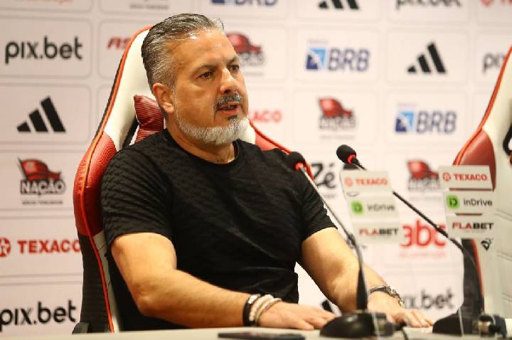 Diretor do Flamengo critica redução de estrangeiros: “Abaixar a qualidade”