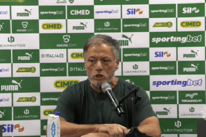 Diretor do Palmeiras detona arbitragem após empate: “Não vamos admitir”