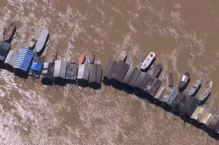 Draga de garimpo afunda no Rio Madeira e deixa dois desaparecidos