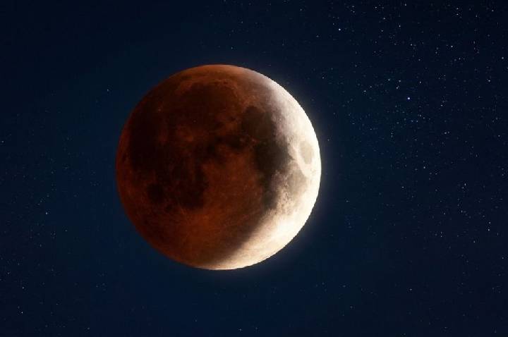 Eclipse lunar com ‘Lua de Sangue’: Como diferentes mitologias explicam o fenômeno, e os rituais ideais para este momento
