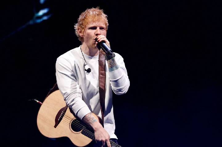 Ed Sheeran retira palco de show após polêmica: “Estava com medo”