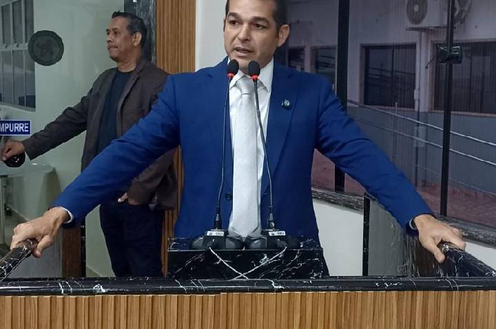 Educação em foco: Adalto de Bandeirantes cobrou  agilidade, em agosto, para inauguração de escola na Vila Petrópolis