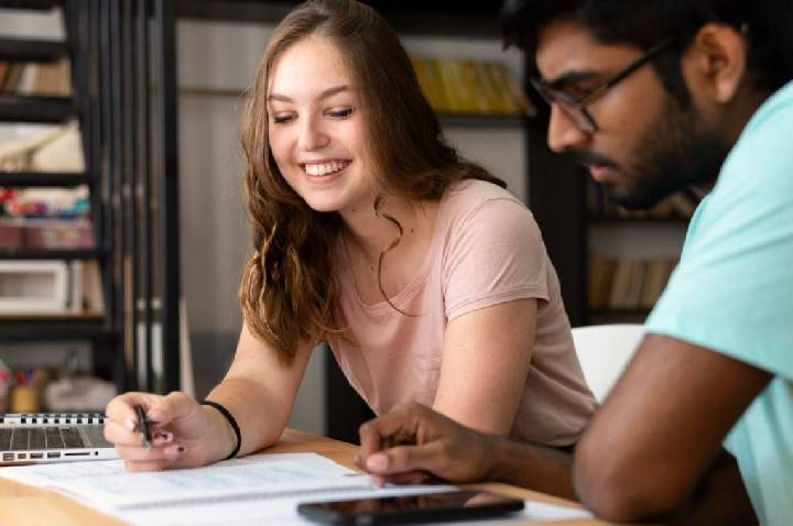 Educação financeira para jovens: estratégias para falar sobre dinheiro