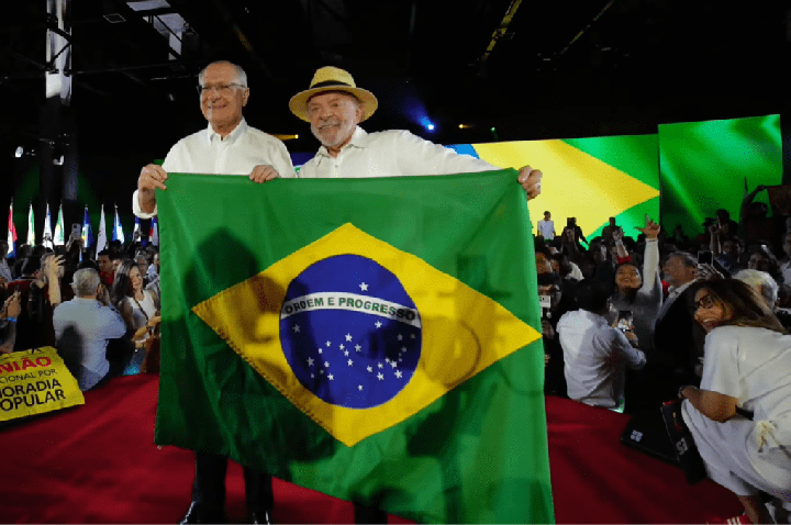 Em convenção, Lula elogia Getúlio e cita foco na Defesa para evitar invasão