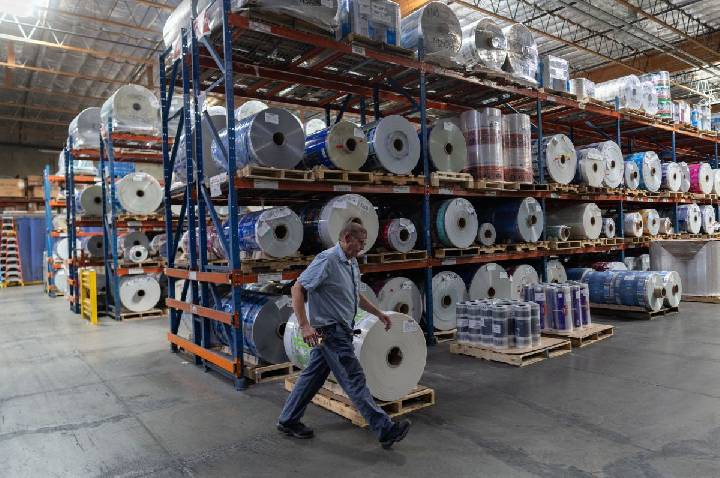 Em segunda leitura, PIB dos EUA é revisado para baixo a 1,6% no 1º tri