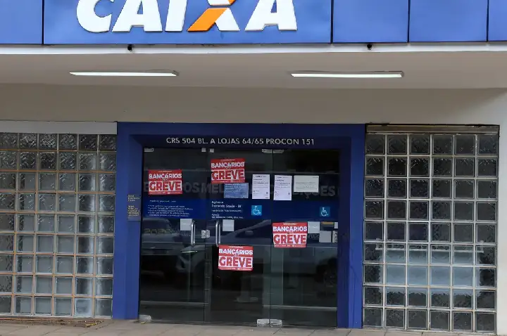 Empregados da Caixa rejeitam proposta da empresa e greve continua