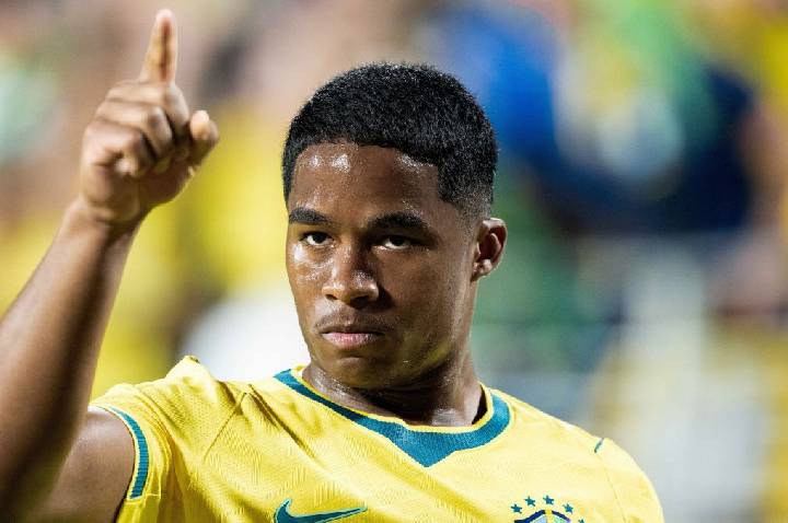 Endrick deve ser titular da Seleção Brasileira? Vote na enquete da CNN