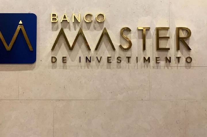 Esclarecimento: Banco Master não declarou pagamentos a Ratinho Jr