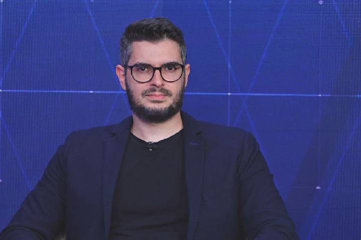 Especialista: Capital privado têm superado governos no controle da IA