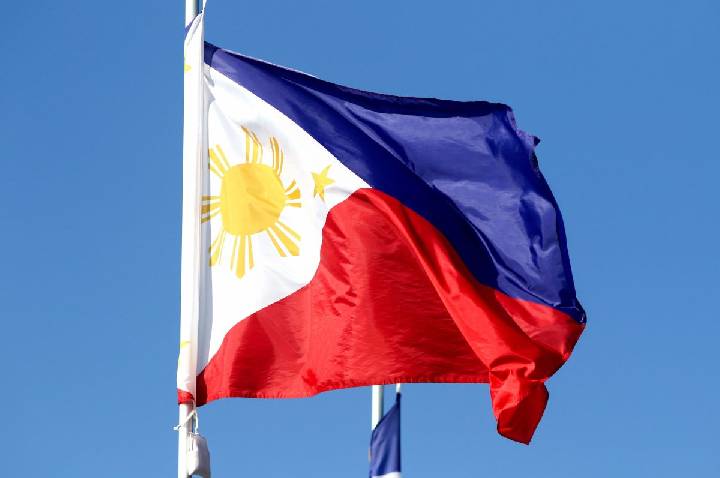 Estudante morre após ataque a tiros em escola nas Filipinas