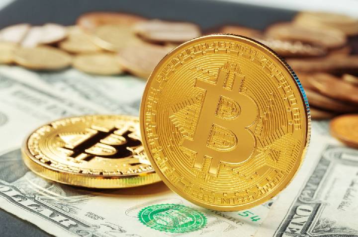 ETFs de bitcoin ganham força com retorno de investidores