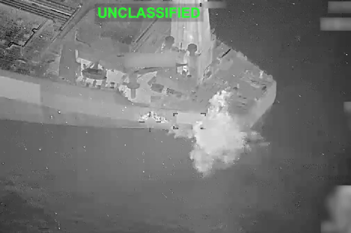 EUA dizem ter disparado míssil contra navio com destino a porto iraniano