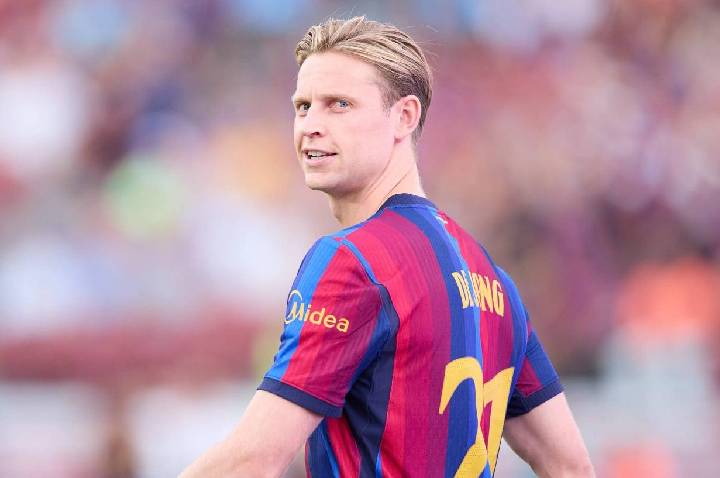 Ex-jogador do Real Madrid afirma que Frenkie de Jong tornaria o Bayern de Munique ainda mais forte