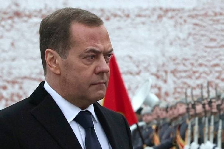 Ex-presidente da Rússia questiona capacidade dos EUA de mediar guerra