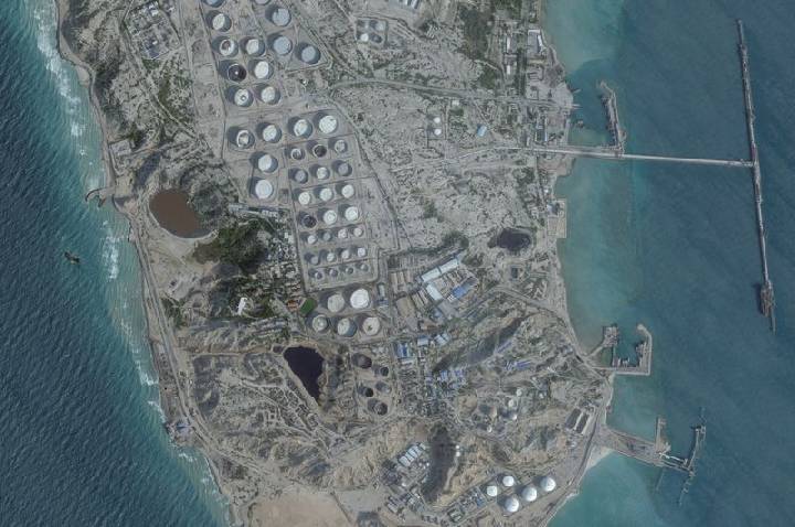 Explosões são ouvidas próximas à Ilha de Kharg, diz mídia estatal do Irã