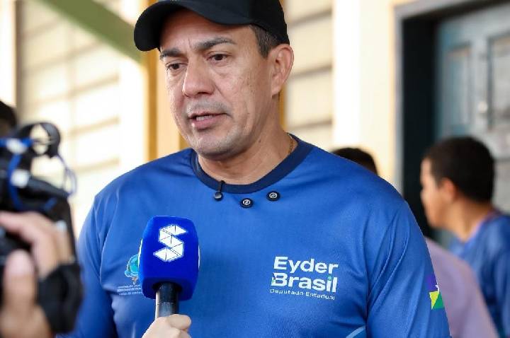 Eyder Brasil propõe lei para valorizar jornalistas e ampliar acesso à informação em Rondônia