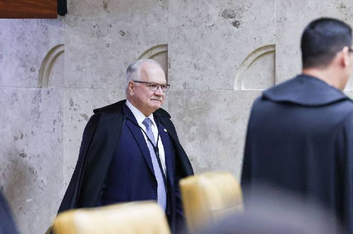 Fachin cancela reunião com dirigentes da OAB em meio à crise no STF