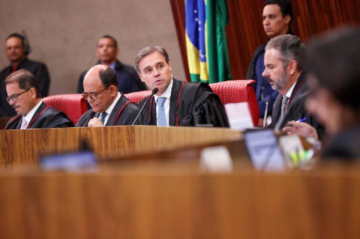 Fake News sobre Nossa Senhora em análise no TSE: entenda o que será julgado