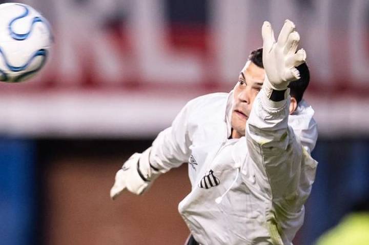 Falhou? Brazão sofre gol após fazer milagre em San Lorenzo x Santos; veja