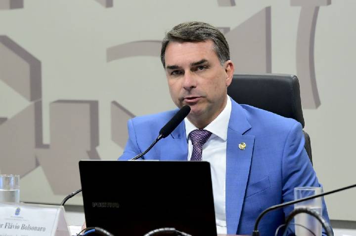 Flavio nega ter recebido dinheiro de empresa ligada ao caso Master