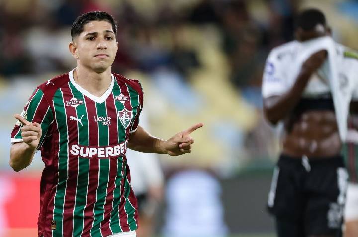 Fluminense vence Operário-PR e avança às oitavas de final da Copa do Brasil
