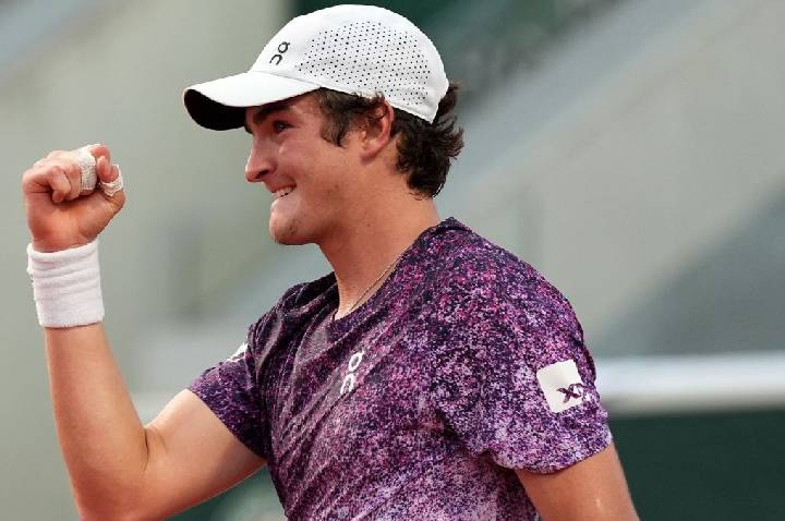 Fonseca, Jodar e Mensik levam nova geração às quartas de Roland Garros
