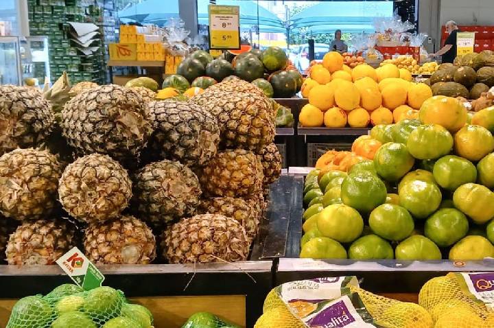 Frete mais barato ajudou na queda da inflação de alimentos, diz economista