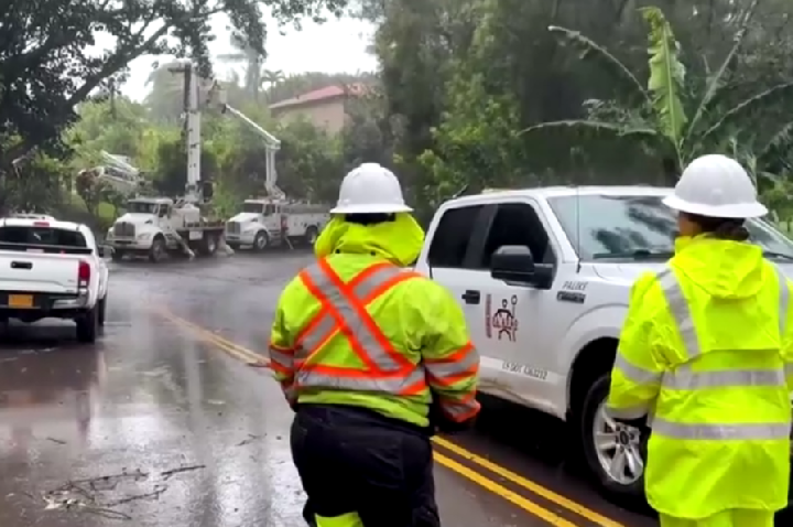 Furacão Lala atinge Havaí com ventos fortes e chuva intensa
