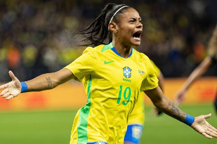 Futebol feminino: Brasil segura pressão e bate Estados Unidos em amistoso