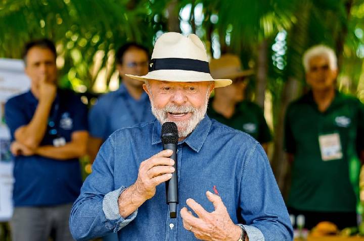 Futura/Apex: Lula é aprovado por 56,7% na Bahia; 38,1% desaprovam petista